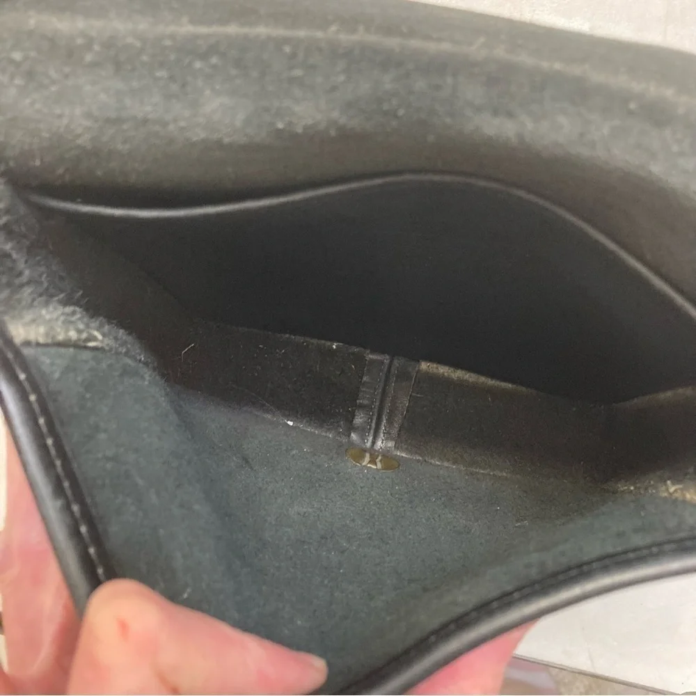 Coach vintage black leather compact pouch crossbody bag
